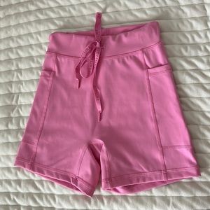 pink aerie biker shorts with pockets !